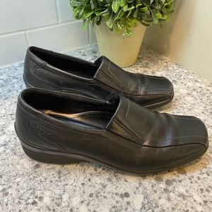 ECCO black leather loafer shoes women’s size 38